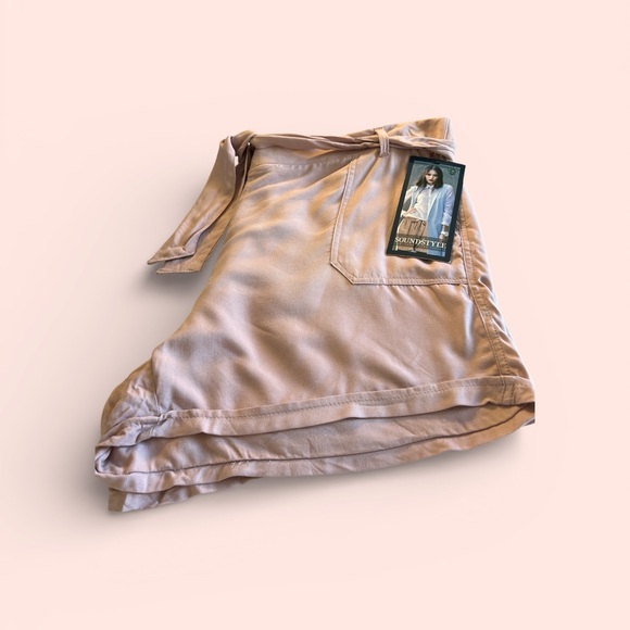 Sound Style Women's Pink Shorts - Picture 4 of 8
